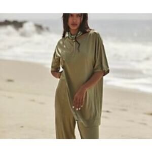 NWT Free People Beach Sunray High Slit Tunic T-shirt Women's Small Green Relaxed